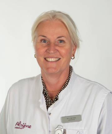 Vries MJ De (Marjolein)