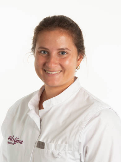 T..S.S. Van Es (2 Van 3)